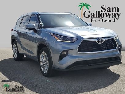 Used 2021 Toyota Highlander Limited