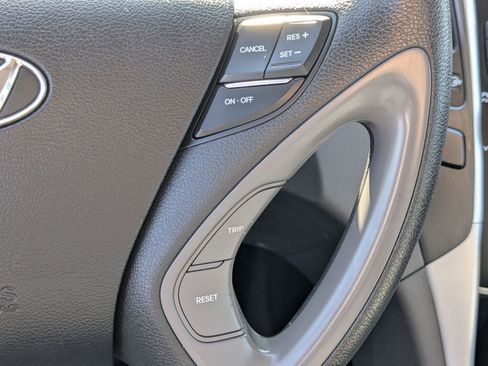 Used 2013 Hyundai Sonata GLS image 19