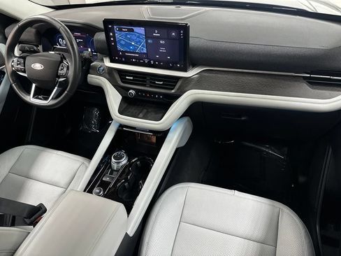 Used 2025 Ford Explorer Platinum w/ Ultimate Package AWD/4WD image 12