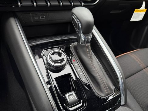 New 2026 GMC Canyon AT4 image 18