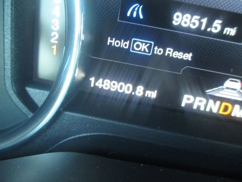 Used 2015 Ford F150 Platinum w/ Equipment Group 701A Luxury AWD/4WD image 34