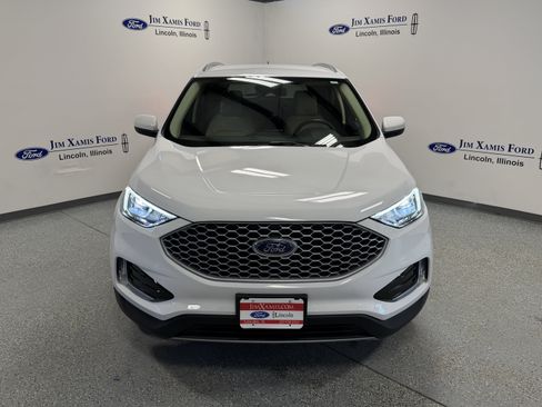 Used 2024 Ford Edge SEL w/ Convenience Package AWD/4WD image 2
