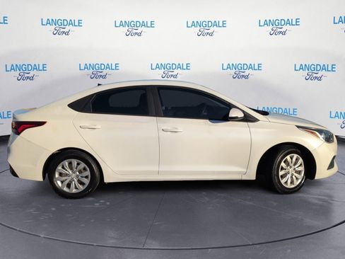 Used 2020 Hyundai Accent SE image 3