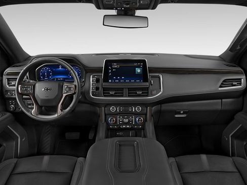 Used 2023 Chevrolet Suburban High Country w/ Advanced Technology Package AWD/4WD image 3