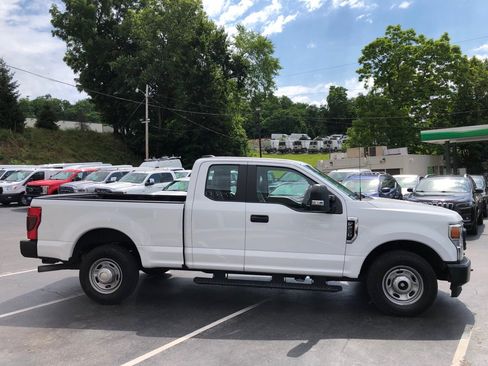 Used 2022 Ford F250 XL w/ Power Equipment Group RWD image 7