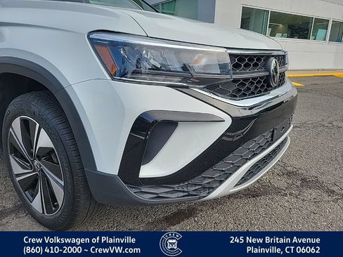 Certified 2024 Volkswagen Taos SE AWD/4WD image 21