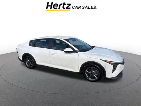 Used 2025 Kia K4 LXS image 1