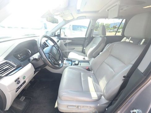 Used 2016 Honda Pilot Touring image 3