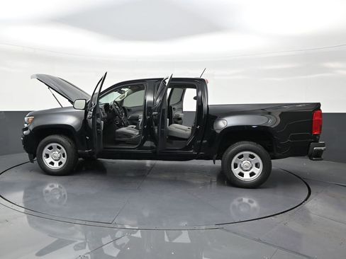 Used 2022 Chevrolet Colorado W/T w/ WT Convenience Package RWD image 30