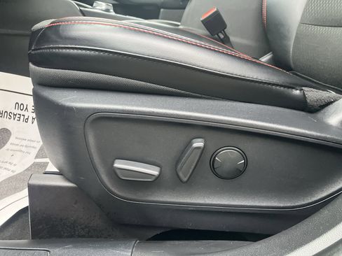 Used 2025 Ford Escape ST-Line Select image 19