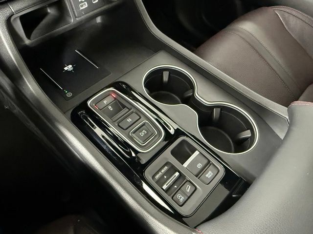 Used 2025 Honda Pilot Black Edition image 25