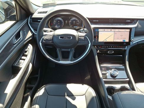 New 2026 Jeep Grand Cherokee L Limited AWD/4WD image 10