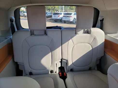 Used 2025 Volkswagen ID. Buzz 1st Edition AWD/4WD image 14
