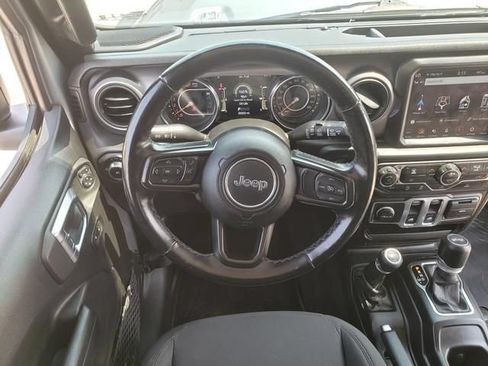 Used 2021 Jeep Wrangler Sport AWD/4WD image 18