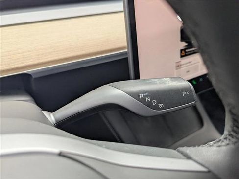 Used 2023 Tesla Model 3 Standard Range image 12