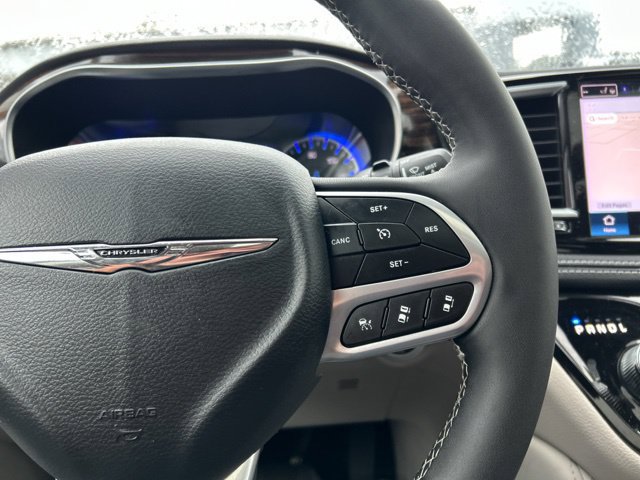 Used 2024 Chrysler Pacifica Limited w/ Uconnect Theater Family Group AWD/4WD image 32