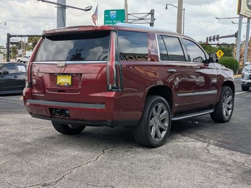 Used 2018 Cadillac Escalade Luxury image 5