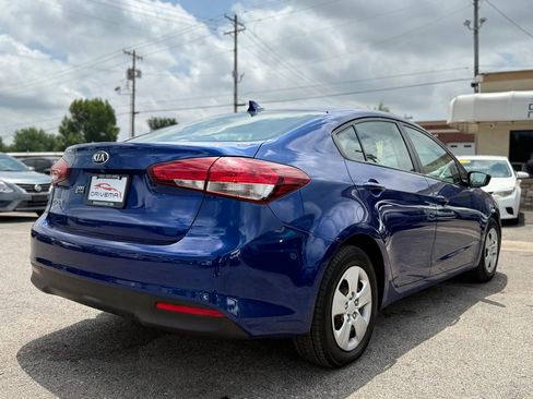 Used 2017 Kia Forte LX w/ LX Popular Package FWD image 4