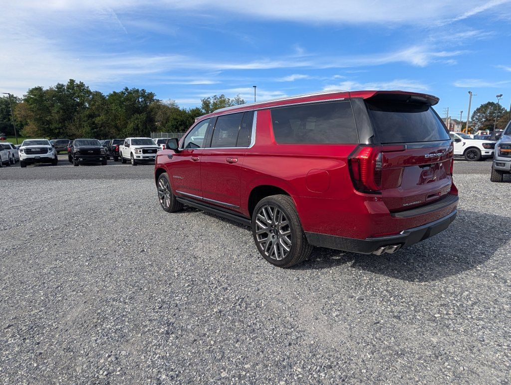 Used 2026 GMC Yukon XL Denali Ultimate w/ LPO, Floor Liner Package AWD/4WD image 4