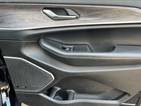 Used 2022 Jeep Grand Cherokee L Limited image 22