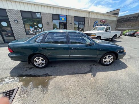 Used 1998 Toyota Avalon XL FWD image 4