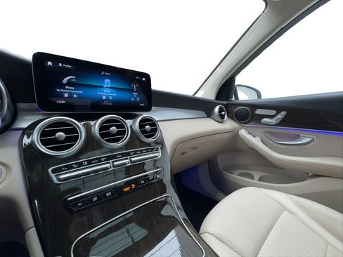 Used 2021 Mercedes-Benz GLC 300 image 40