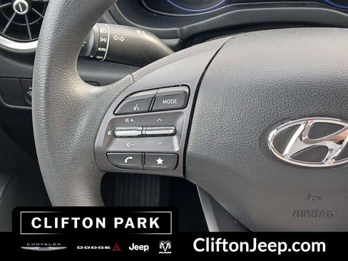 Used 2023 Hyundai Kona SEL AWD/4WD image 22