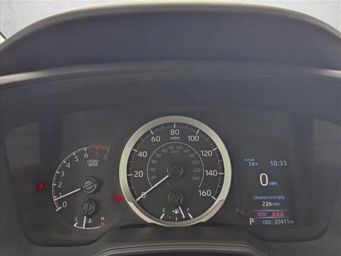 Used 2022 Toyota Corolla LE image 9