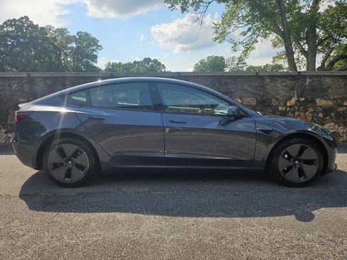 Used 2023 Tesla Model 3 Standard Range RWD image 9