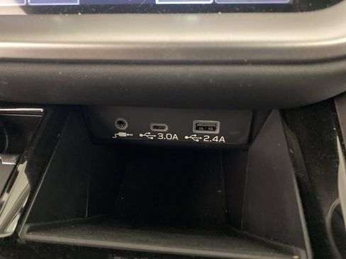 Used 2025 Subaru Outback Premium AWD/4WD image 18