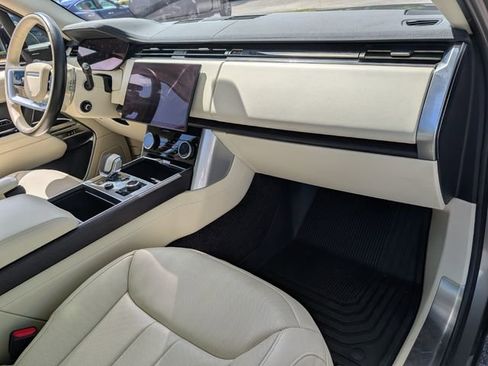 Used 2023 Land Rover Range Rover SE AWD/4WD image 22