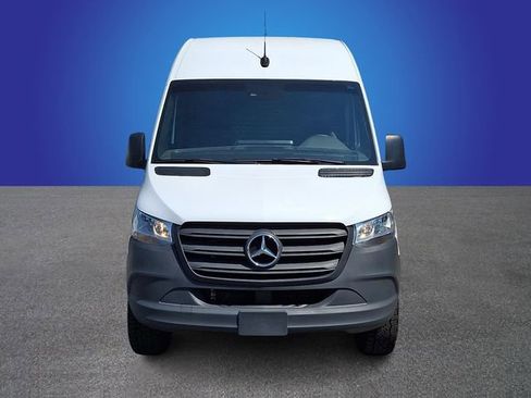 Used 2024 Mercedes-Benz Sprinter 2500 image 2
