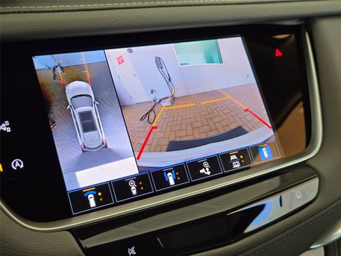 New 2026 Cadillac XT5 Premium Luxury w/ Driver Assist Package FWD image 17