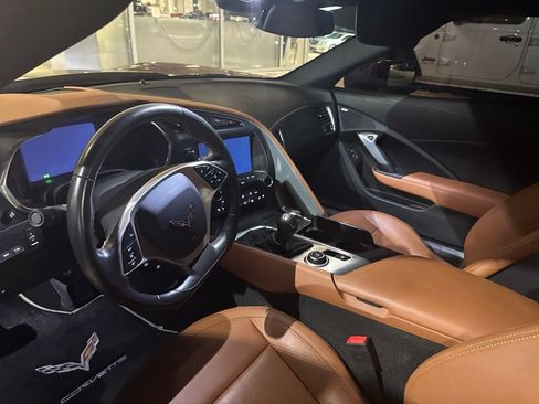 Used 2019 Chevrolet Corvette Stingray Convertible RWD image 12