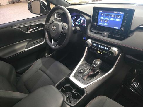Certified 2022 Toyota RAV4 SE w/ Weather & Moonroof Package AWD/4WD image 29