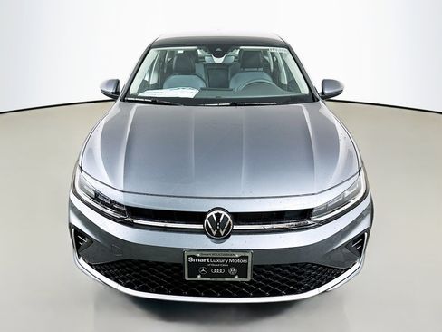 New 2026 Volkswagen Jetta SE FWD image 2