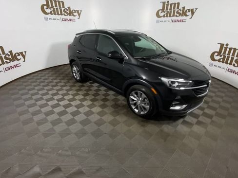 Used 2023 Buick Encore GX Essence w/ Experience Buick Package FWD image 2