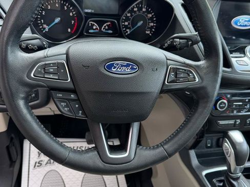 Used 2019 Ford Escape Titanium AWD/4WD image 9