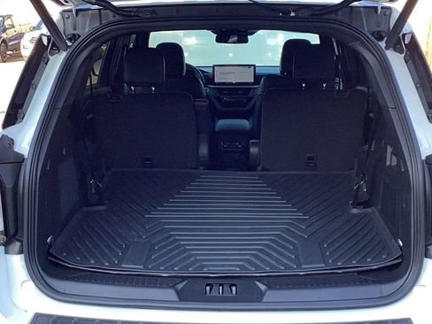 Used 2025 Ford Explorer ST image 10