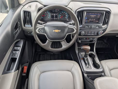 Used 2021 Chevrolet Colorado W/T w/ WT Convenience Package RWD image 17