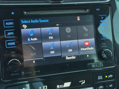 Used 2018 Toyota Prius Three Touring FWD image 34
