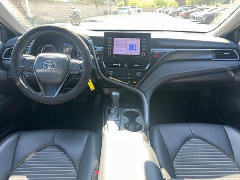 Used 2024 Toyota Camry SE FWD image 8
