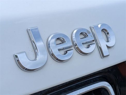 Certified 2021 Jeep Compass Limited image 9