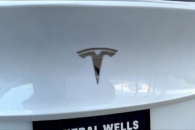 Used 2023 Tesla Model Y Long Range AWD/4WD image 22
