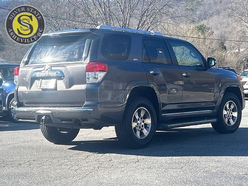 Used 2011 Toyota 4Runner SR5 image 6