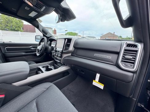 New 2026 RAM 1500 4x4 Crew Cab image 19