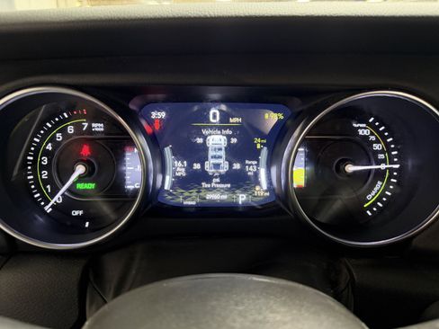 Used 2023 Jeep Wrangler Unlimited Rubicon 4xe w/ Safety Group AWD/4WD image 17