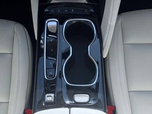 Used 2023 Buick Envision Essence AWD/4WD image 36