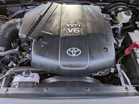 Used 2014 Toyota Tacoma 4x4 Double Cab w/ TRD Sport Package image 30