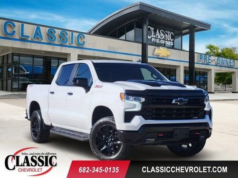 Used 2025 Chevrolet Silverado 1500 LT Trail Boss w/ Convenience Package II image 1